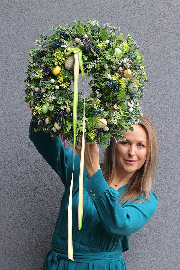 Wielkanocna Melodia, wielkanocny wianek na drzwi z jajkami	