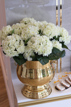 Hortensje Secret of Flowers, kompozycja kwiatowa w coolerze, wym.50cm