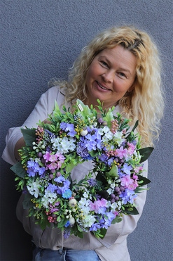 Wiosenne Bzy, kwiatowy wianek na drzwi, śr.34cm