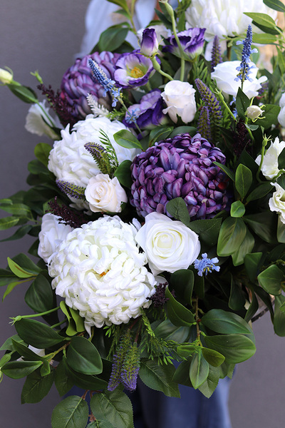  Luselita, wiązanka nagrobna z chryzantemami