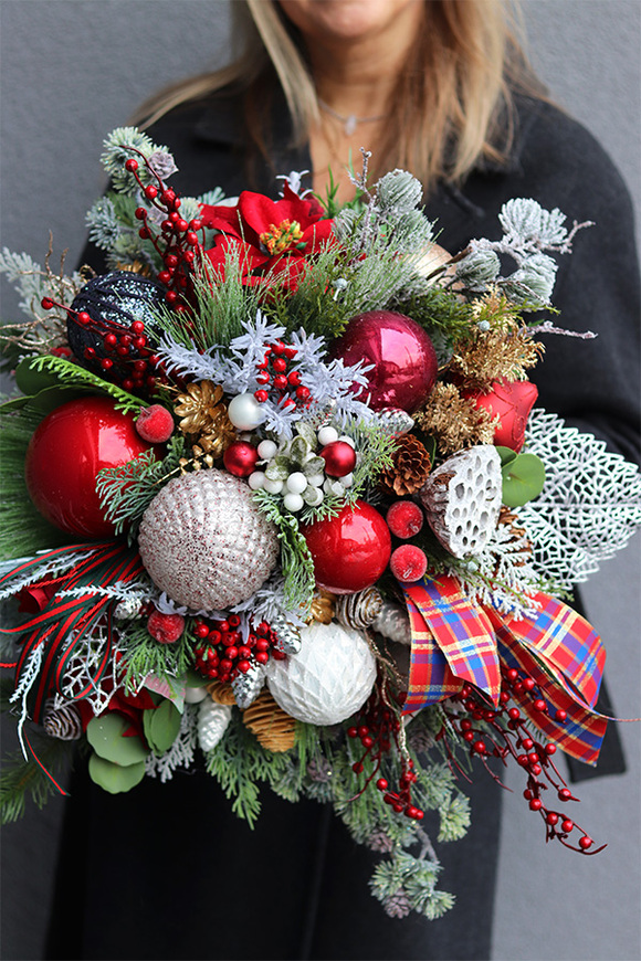 Dekorina Winter, świąteczna kompozycja nagrobna w misie