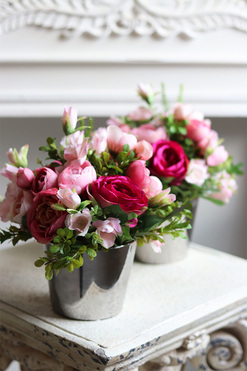 Carmen Deco Mini, kompozycja kwiatowa w srebrnej doniczce, wym.19x19cm 