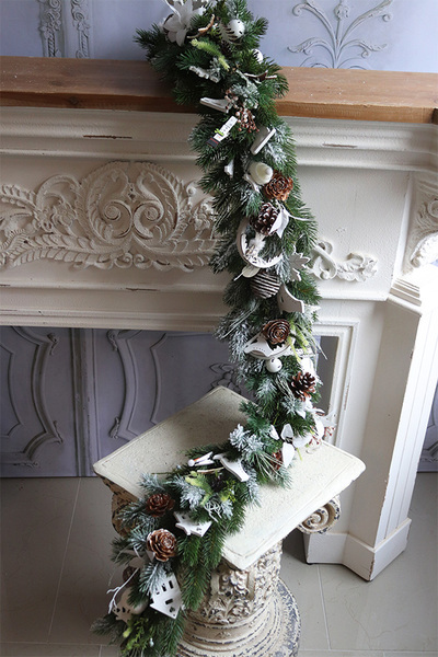 Scandi Silver, świąteczna girlanda LED na kominek