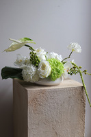 Wedding Day, kompozycja kwiatowa w misie