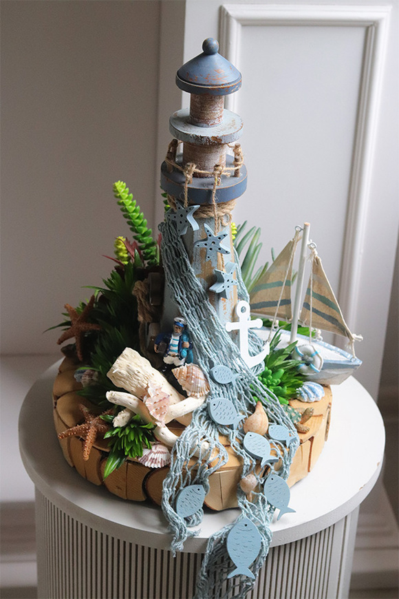 Latarnia Morska, kompozycja marynistyczna na drewnie