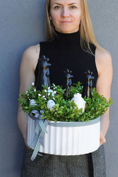 Black Qrnik, stroik wielkanocny z kurami