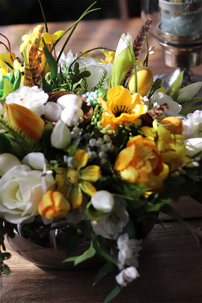 Yellow Nest, kompozycja wielkanocna z gniazdami