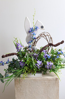 U Królika, wiosenna kompozycja nagrobna, wym.39x60x30cm