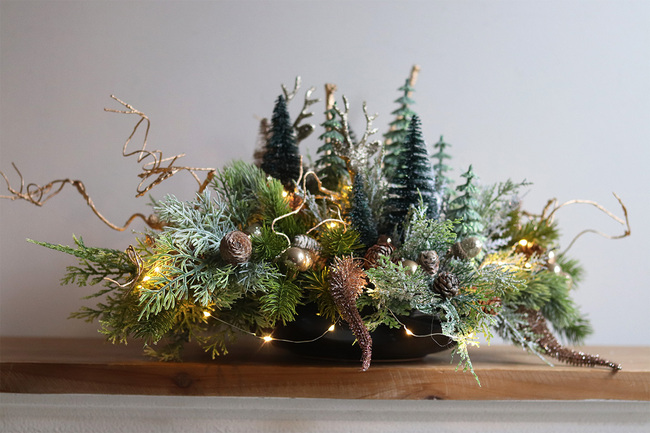 Złote Jelenie, świąteczny stroik na tacce LED