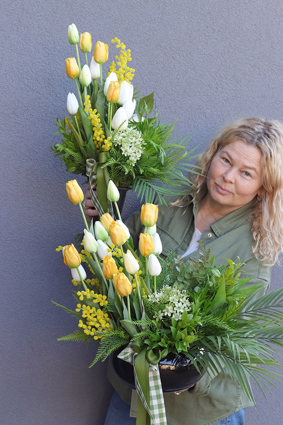 Tulippo Amira, dekoracja nagrobna w misie