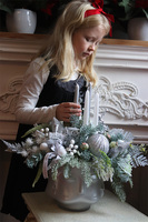 Frozen Xmas Faces, adwentowy stroik w srebrnym naczyniu