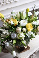 kompozycja kwiatowa z tulipanów, róż i szafirków Spring is coming