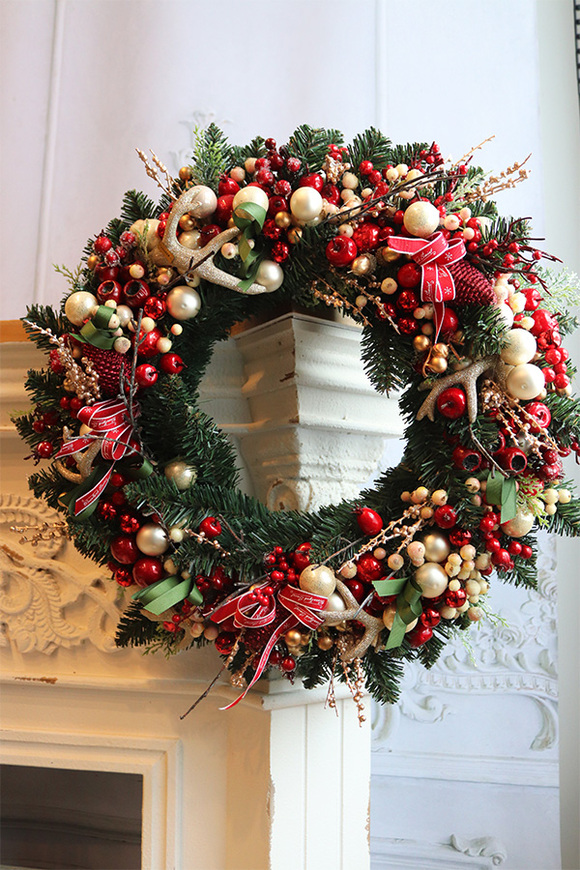 Czerwona Chwila 2, świąteczny wianek z bombkami