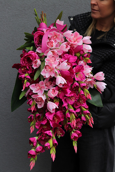 Mieczyki Róż, bukiet nagrobny do położenia