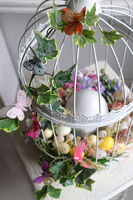 Wielkanocny Orient, dekoracja w klatce z ceramicznym jajem