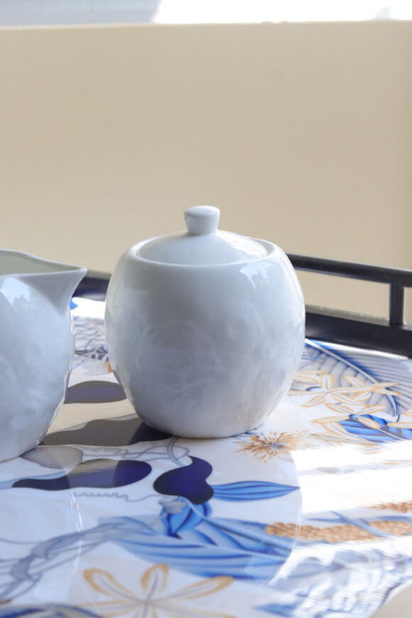 Różana, porcelanowy mlecznik i cukiernica