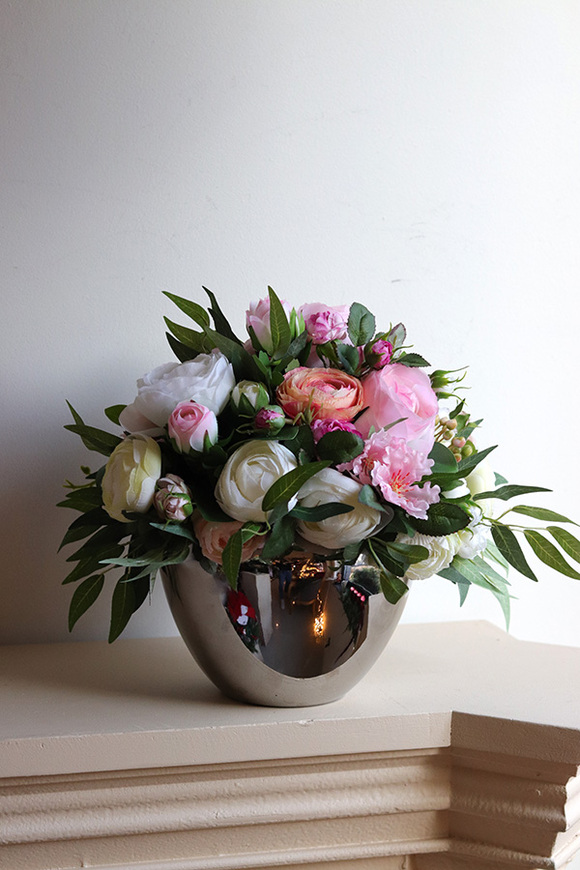 Cinderella Rosalia, efektowna kompozycja kwiatowa