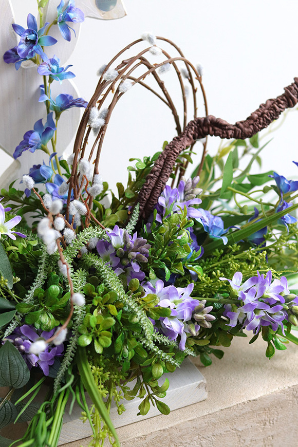 U Królika, wiosenna kompozycja nagrobna, wym.39x60x30cm