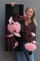 New Design Porto, dekoracja nagrobna na czarnej podstawie