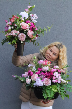 Pink Derette, bukiet nagrobny we wkładzie do wazonu, dł.50cm 