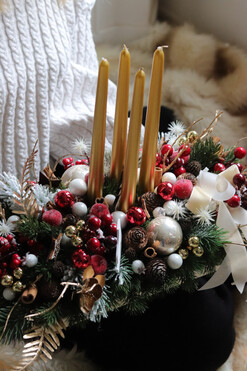 Złoty Adwent, adwentowy stroik na stół, wym.32x47x28cm