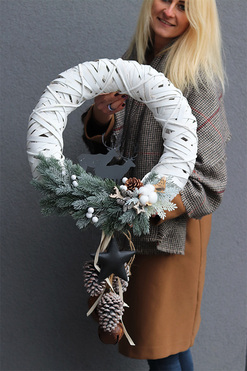 Czarne Renifery, świąteczny wianek z zawieszką, śr.50cm