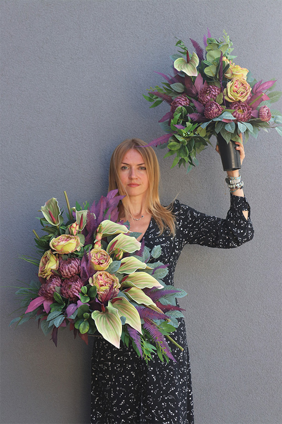 Anturium Luise, kompozycja nagrobna w misie