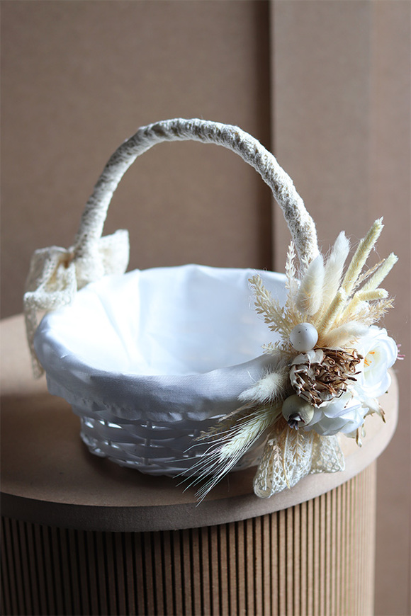 Boho Trena, dekorowany koszyczek wielkanocny