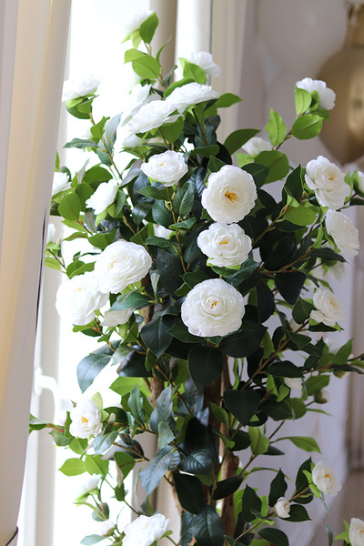 Kamelia, sztuczne drzewko w złotej ceramicznej donicy, wys.180cm