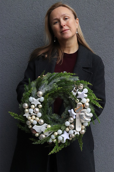 Sporty Zimowe, zimowy wianek w sportowym klimacie, śr.35cm	