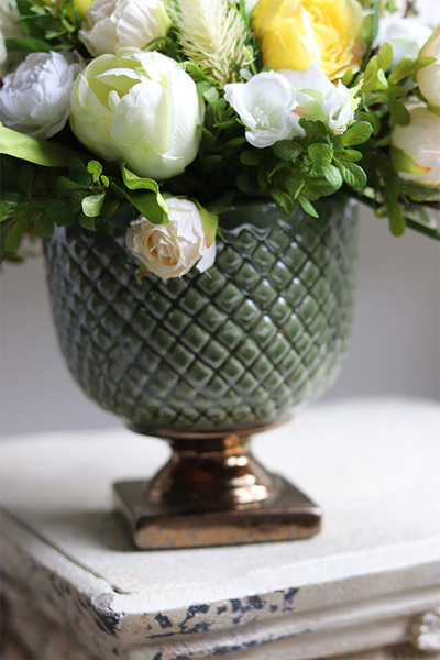 kompozycja kwiatowa z tulipanów, róż i szafirków Spring is coming