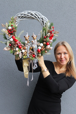 Wesołe Myszki, świąteczny wianek z laleczkami LED, rozp.44cm 