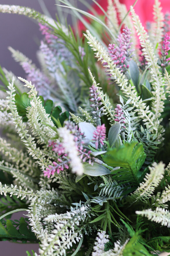 Heather&Lavender, kompozycja z wrzosem i lawendą w koszu