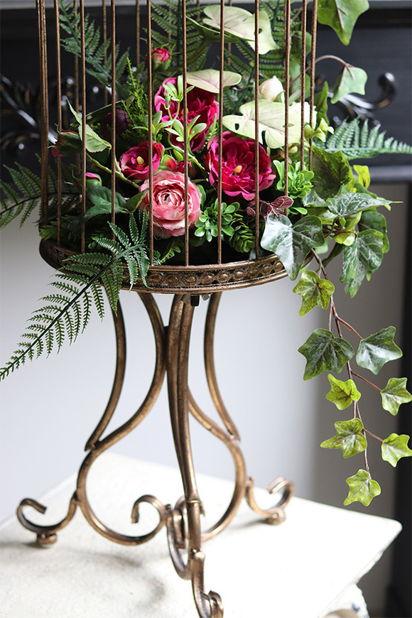 Klatka My Garden, dekoracja w klatce z kwiatami