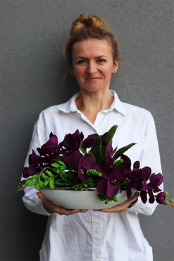 Dekoria Laos Oberżyna, sztuczny storczyk w łódce, wym.25x48cm