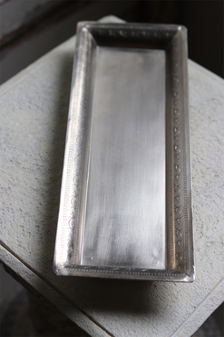 cynowana taca z grawerem, Getrua Slim, wym.36x13cm