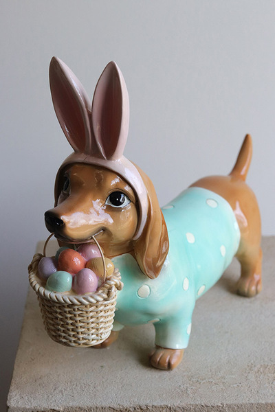 Jamnik na Wielkanoc, figurka ceramiczna, wym.9.7x31.6x27.1cm