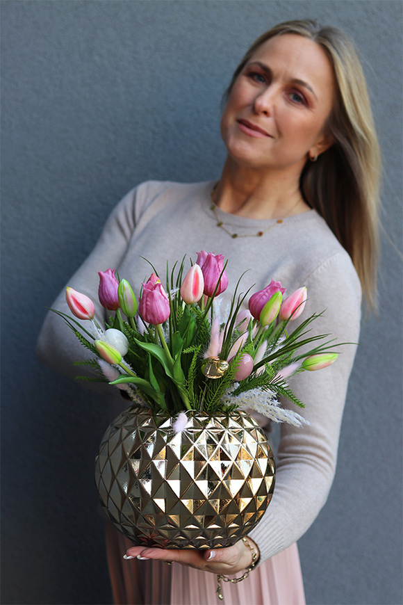Różowe Tulipany na Wiosnę, wiosenna dekoracja kwiatowa