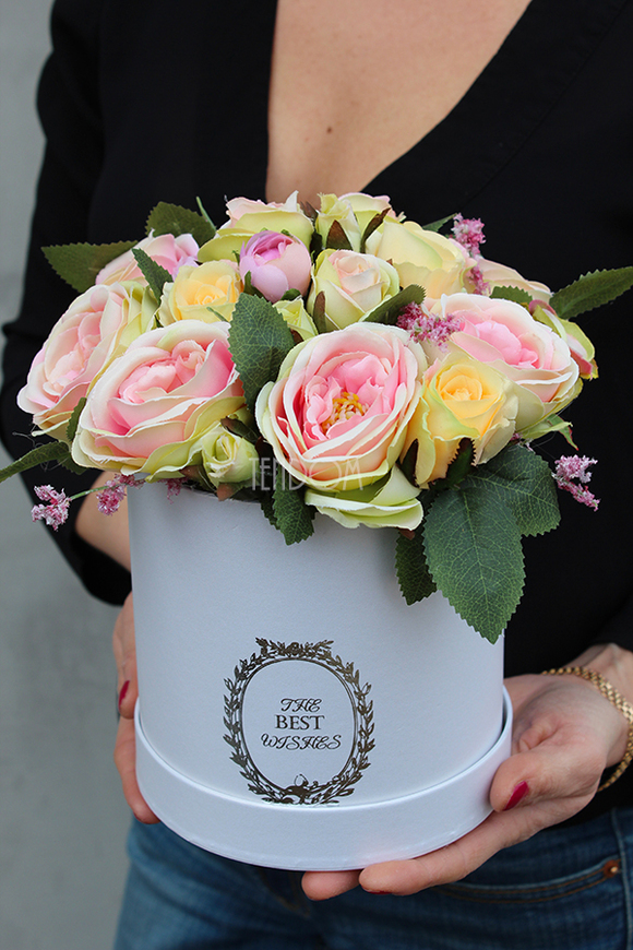 kompozycja kwiatowa / bukiet Flowerbox Roses, wys.24cm