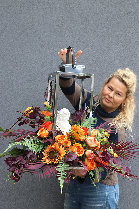 Angelo Garden Jesienny, lampion nagrobny z kwiatami